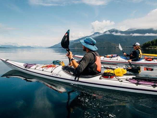 3 Stunning North American Kayaking Locations