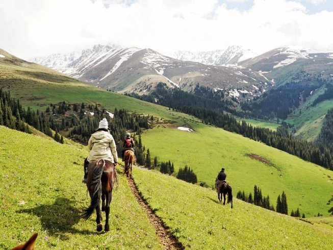 3 Breathtaking Horseback Riding Vacations in Asia